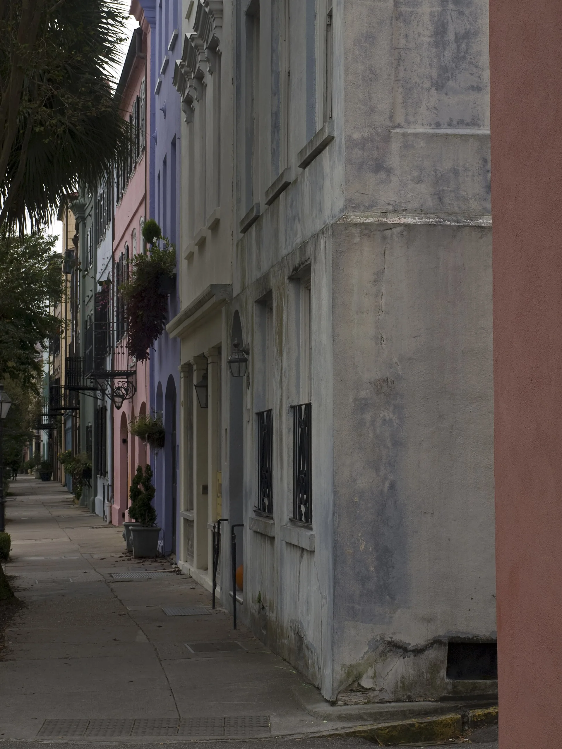 The pastel-painted historic houses of Rainbow Row in Charleston, South Carolina